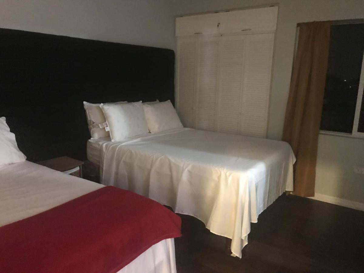 Abacus Jamaica The Zana Suites Kingston Exterior foto